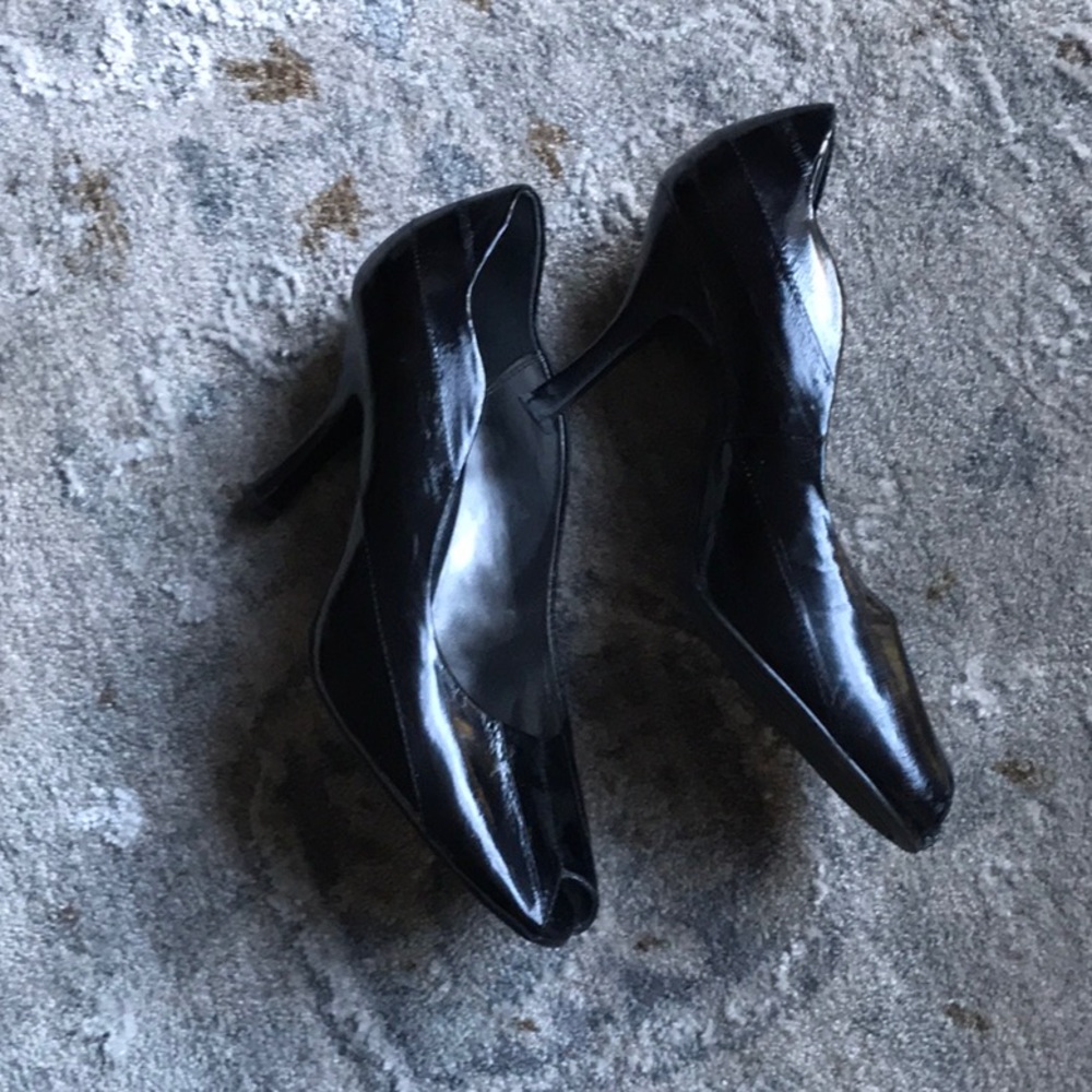 Liz Claiborne peep toe heels - Picture 3 of 6